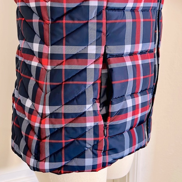 TOMMY HILFIGER~Puff Vest / Like New - Picture 5 of 12